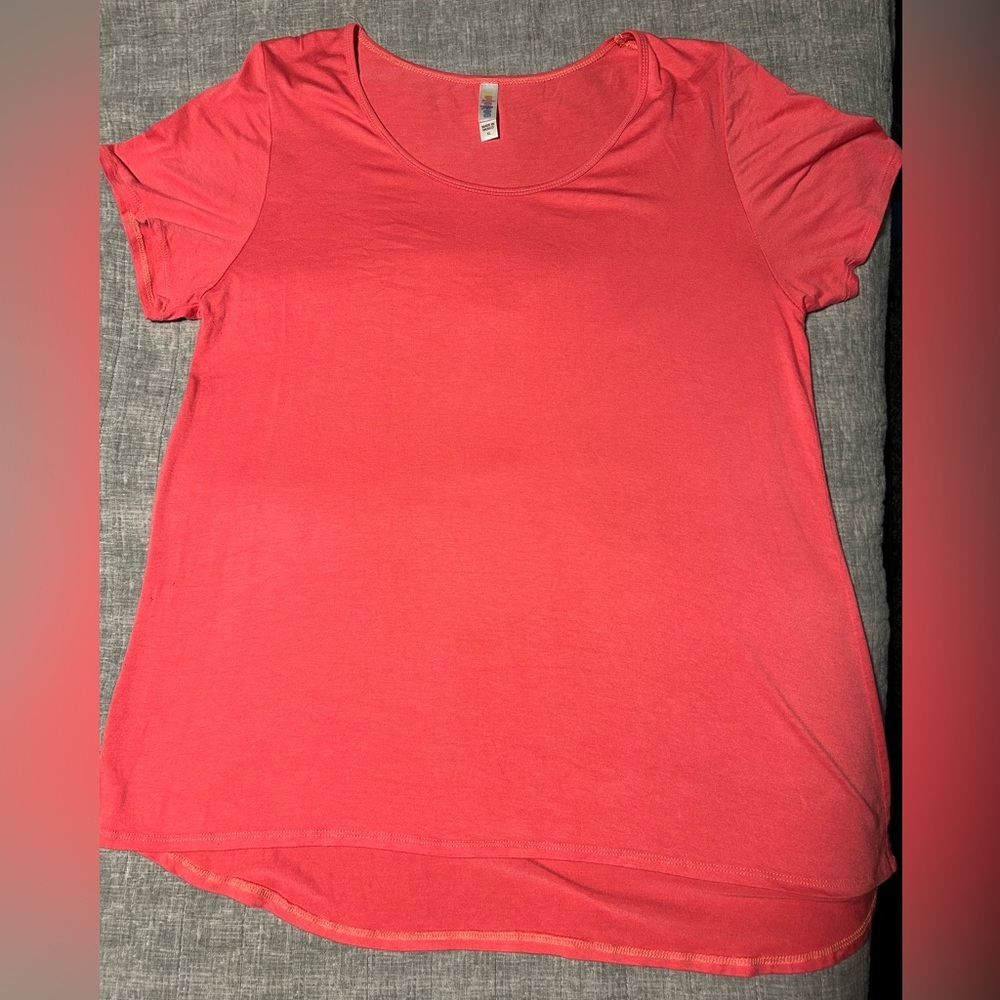 LuLaRoe Classic T size XL pink top